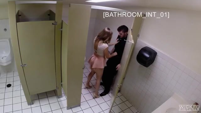 Musculo da bunda doendo Porno brasileiro socando com força amador