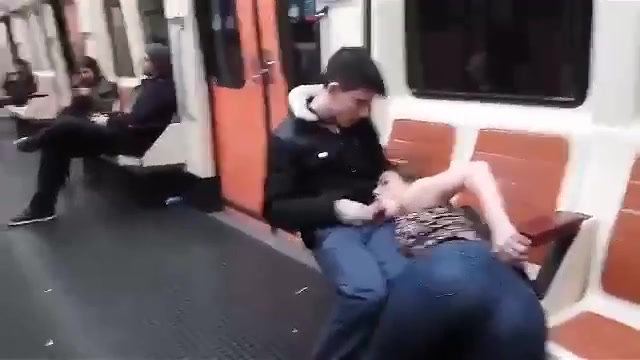 В метро отсосала, смотреть русское порно в автобусе онлайн