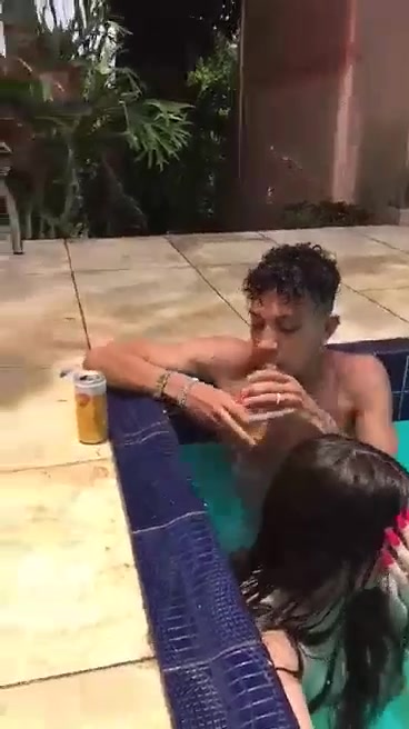 Sexo Na Piscina Com Novinhas Gostosas Cnn Amador 